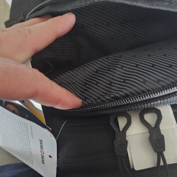 Swissgear 18.5 " Laptop Backpack - Picture 5 of 10